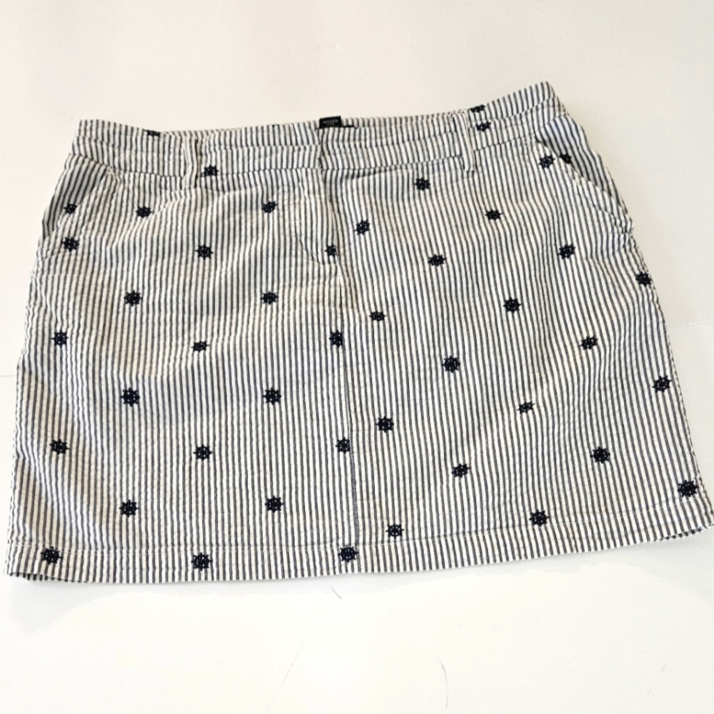 British Khaki Mini Skirt SZ 8 Blue/White Stripe Nautical Wheel Helm Embr…